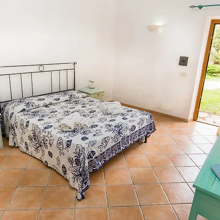 Cava Francese Apartmanhotel *
