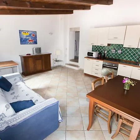 Cava Francese Apartmanhotel