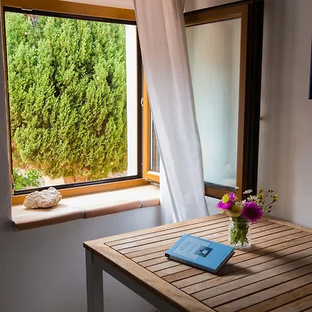 Ξενοδοχείο με διαμερίσματα Cava Francese Λα Μανταλένα