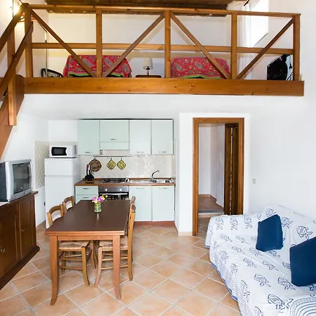 Ξενοδοχείο με διαμερίσματα Cava Francese Λα Μανταλένα