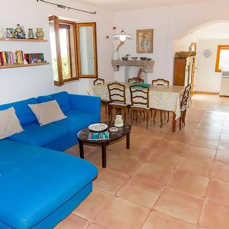 Cava Francese Apartmanhotel *